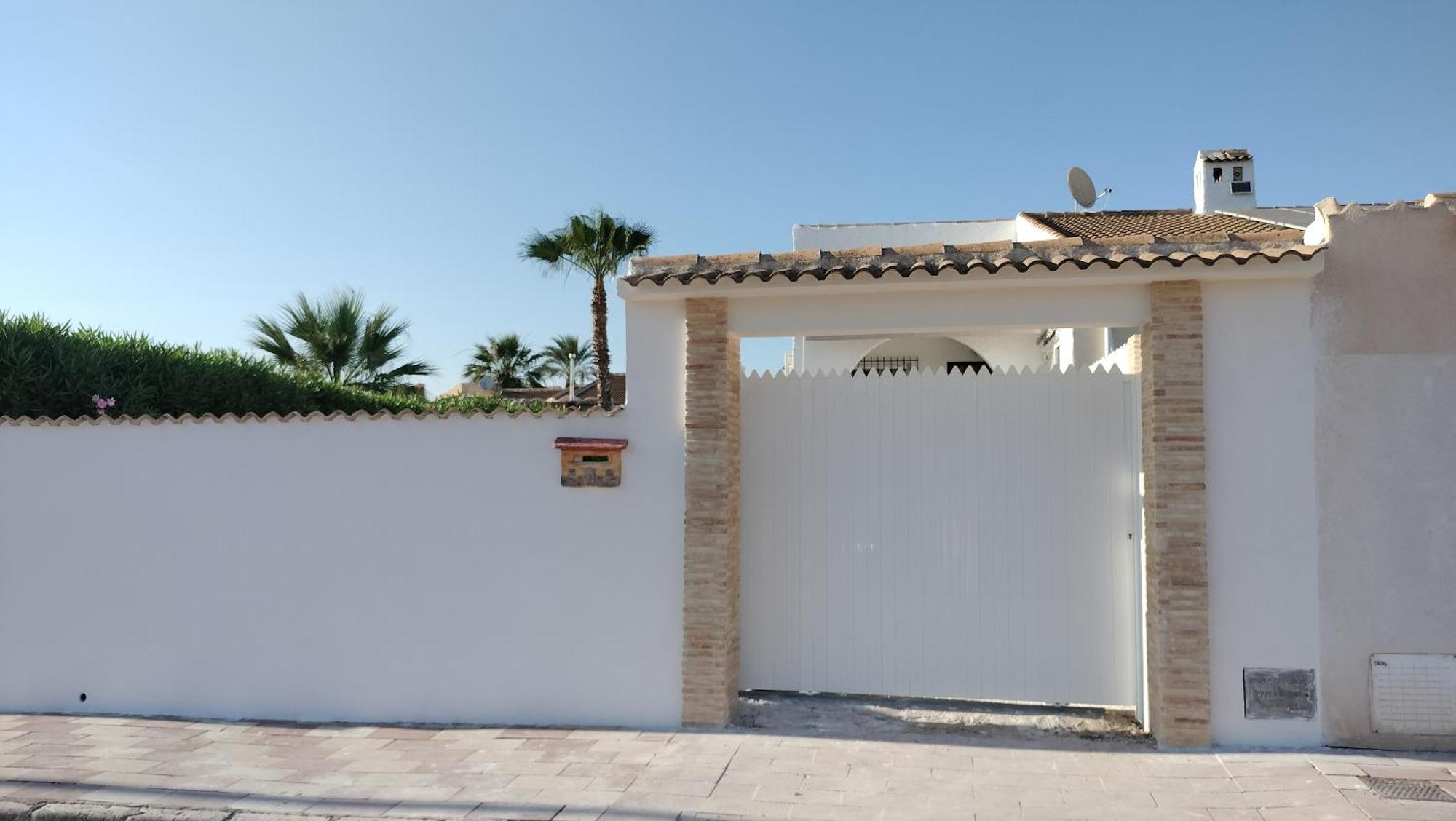 Acogedora Casa Con Piscina Villa Torrevieja Bagian luar foto